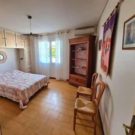 Chez Nelly * لا سين سور مير